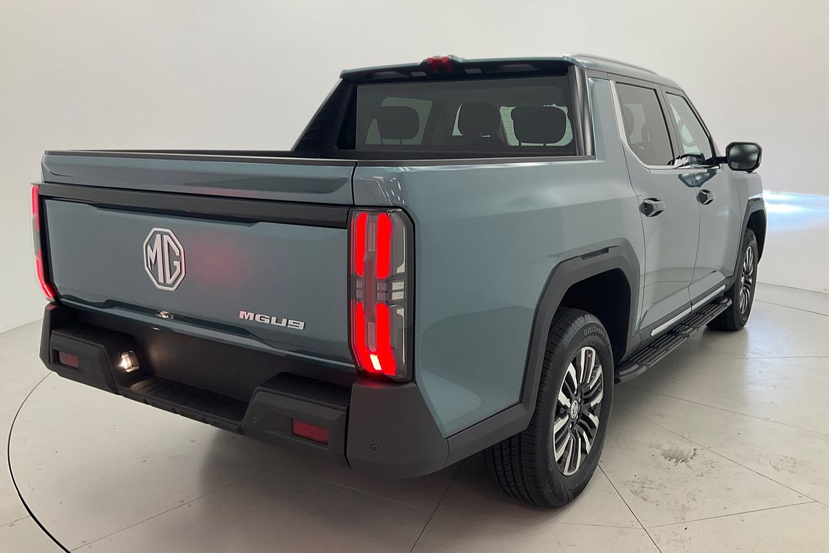 MY25 MG  2.5T AT EXPLORE X