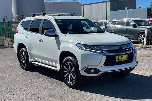 2017 Mitsubishi Pajero Sport GLX QE