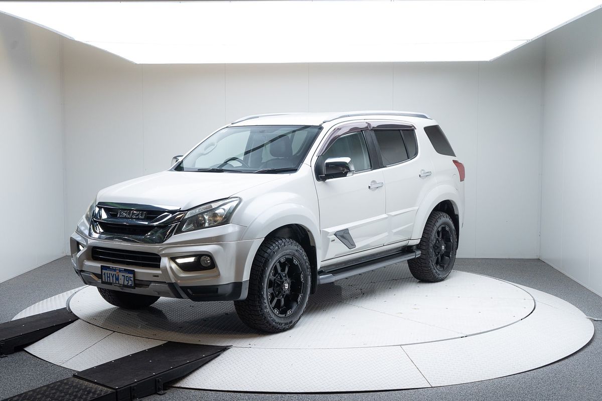 2017 Isuzu MU-X LS-T