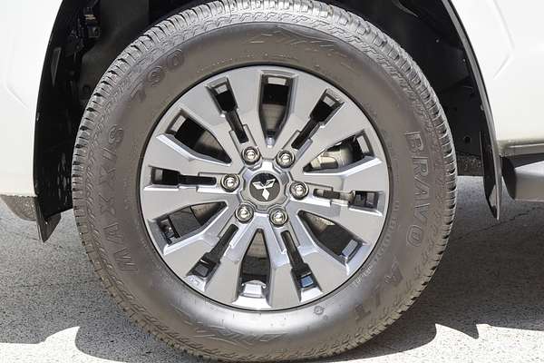 2025 Mitsubishi Triton GLS MV 4X4 thumb-3