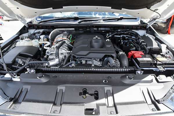 2025 Mitsubishi Triton GLS MV 4X4 thumb-7