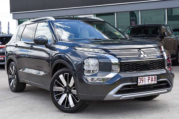 2025 Mitsubishi Outlander Exceed ZM thumb-0