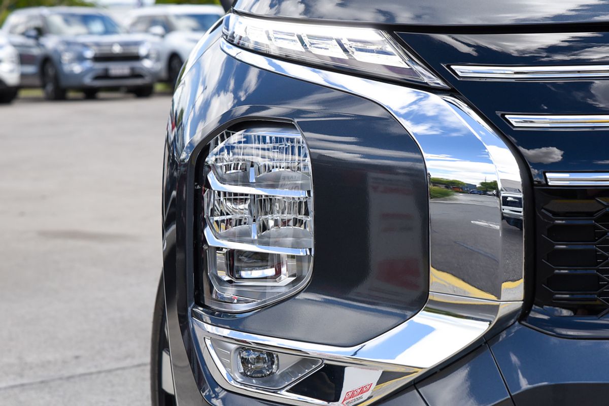 2025 Mitsubishi Outlander Exceed ZM