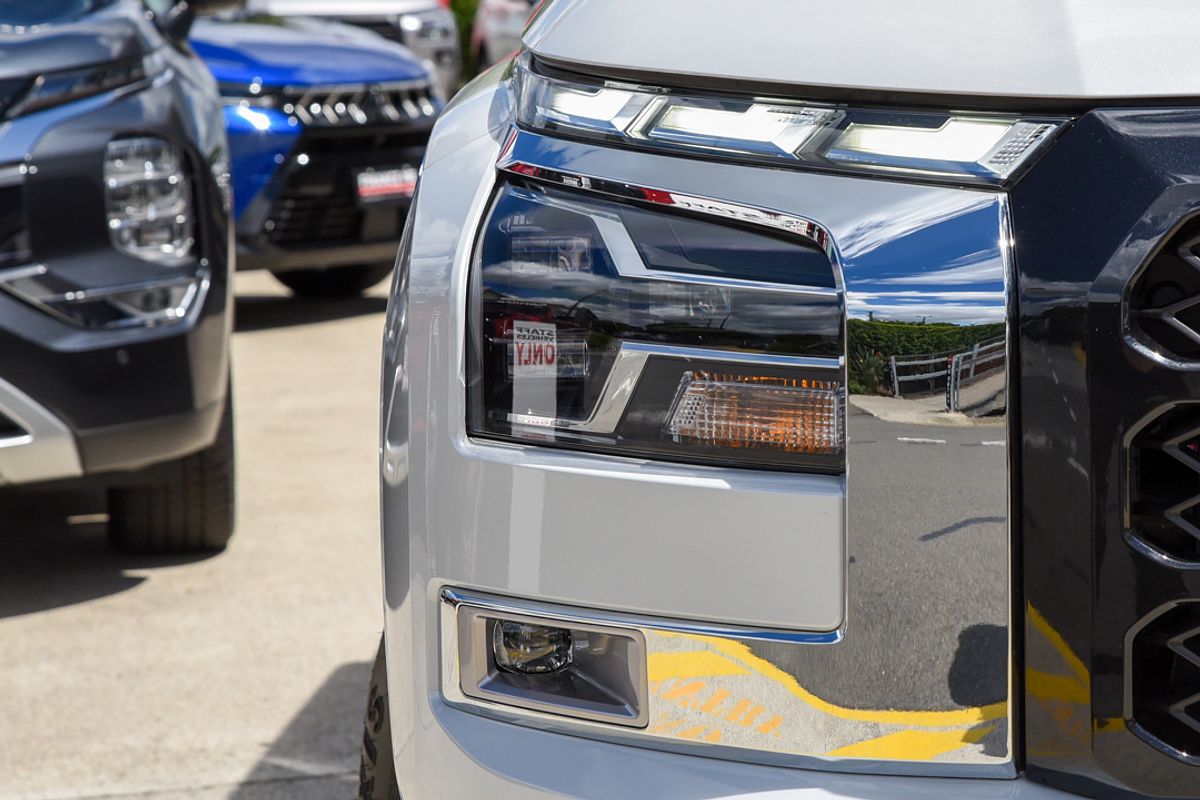 2025 Mitsubishi Triton GLS MV 4X4