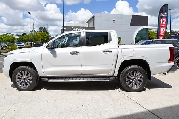 2025 Mitsubishi Triton GLS MV 4X4 thumb-4