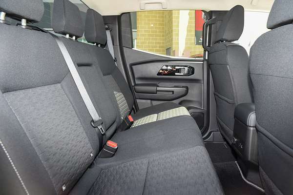 2025 Mitsubishi Triton GLS MV 4X4 thumb-8