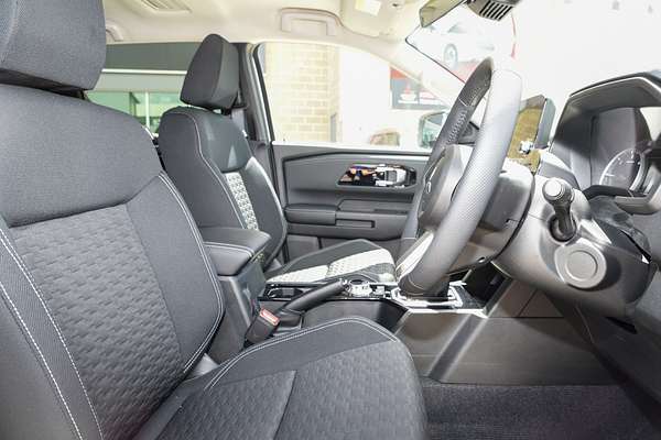 2025 Mitsubishi Triton GLS MV 4X4 thumb-9