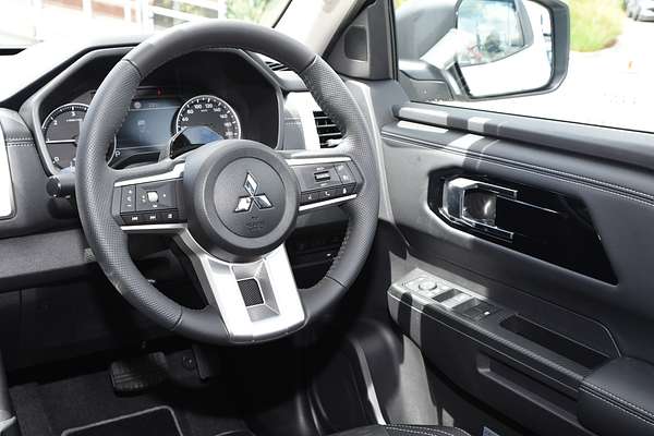 2025 Mitsubishi Triton GLS MV 4X4 thumb-17
