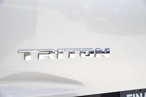 2025 Mitsubishi Triton GLS MV 4X4 thumb-19