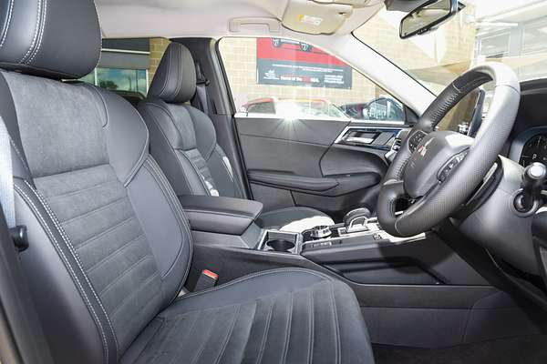 2024 Mitsubishi Outlander PHEV Aspire ZM thumb-9