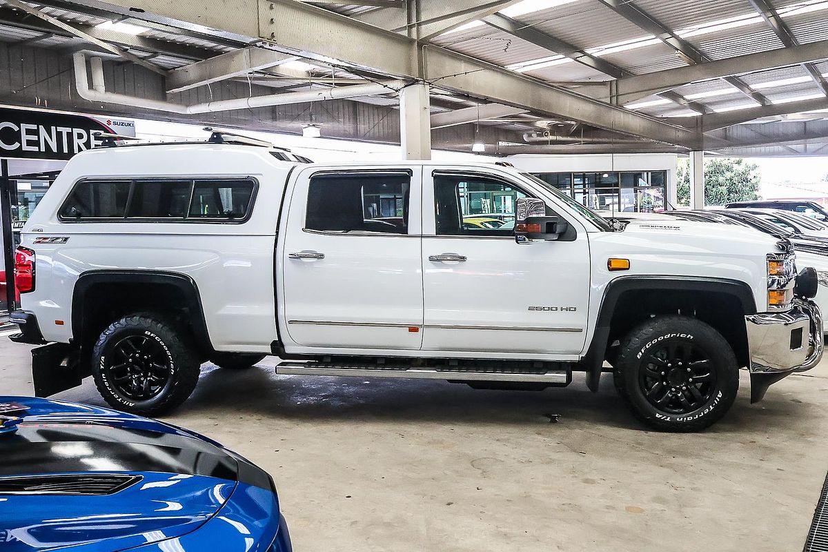 2027 Chevrolet SILVERADO HD 20 17