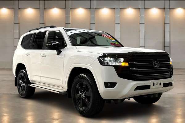 2024 Toyota Landcruiser GXL FJA300R