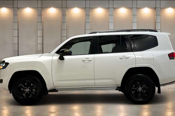 2024 Toyota Landcruiser GXL FJA300R