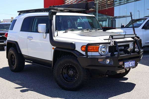 2011 Toyota FJ Cruiser GSJ15R