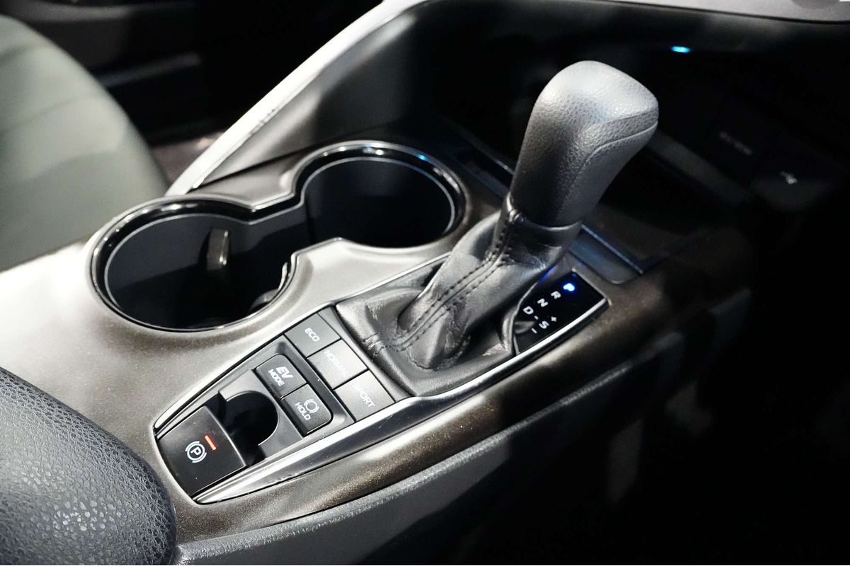 2021 Toyota Camry Ascent AXVH70R