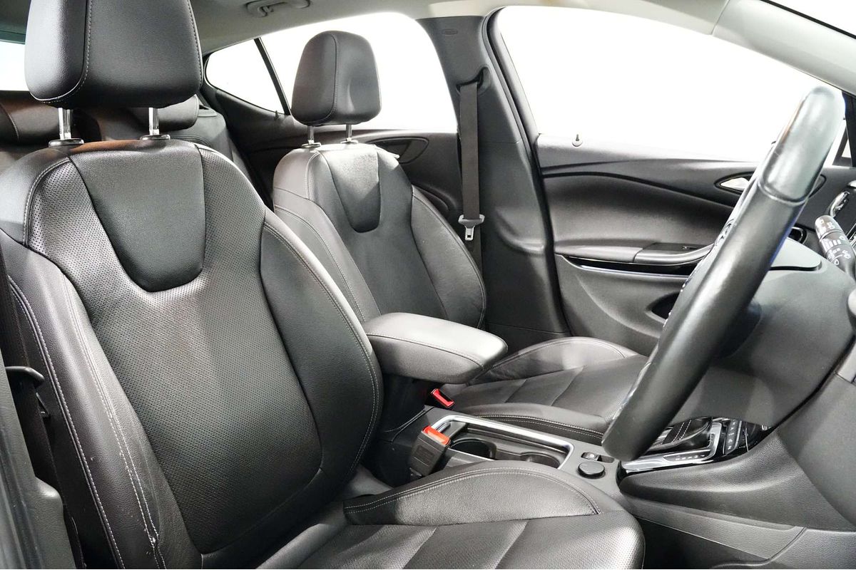 2017 Holden Astra RS-V BK