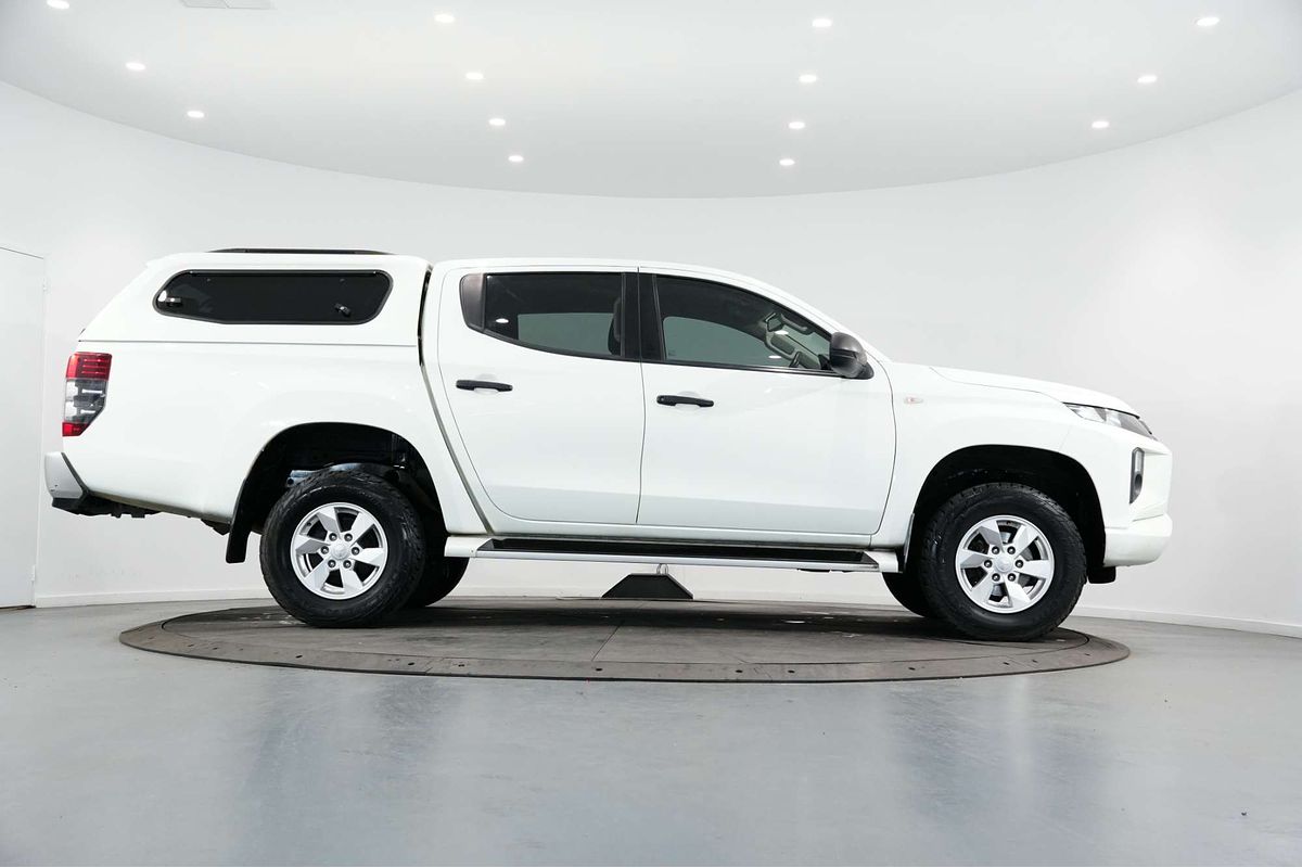 2022 Mitsubishi Triton GLX+ MR 4X4
