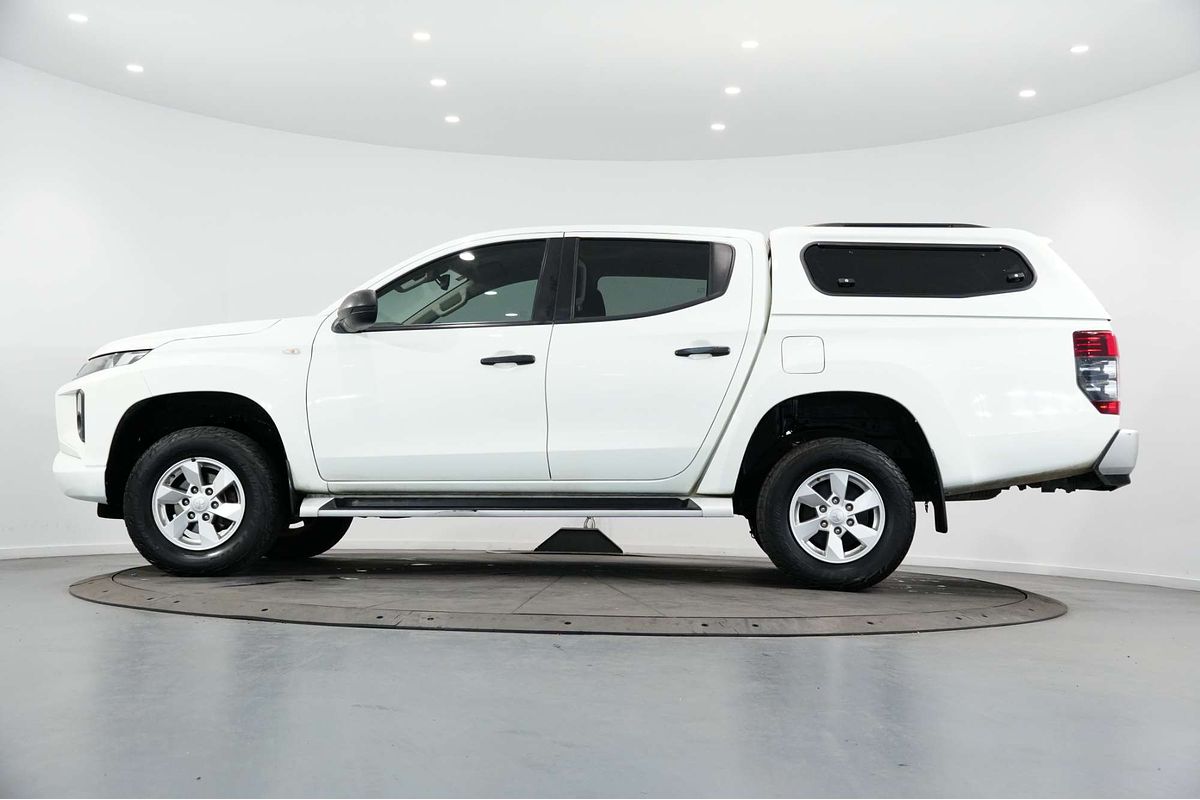 2022 Mitsubishi Triton GLX+ MR 4X4