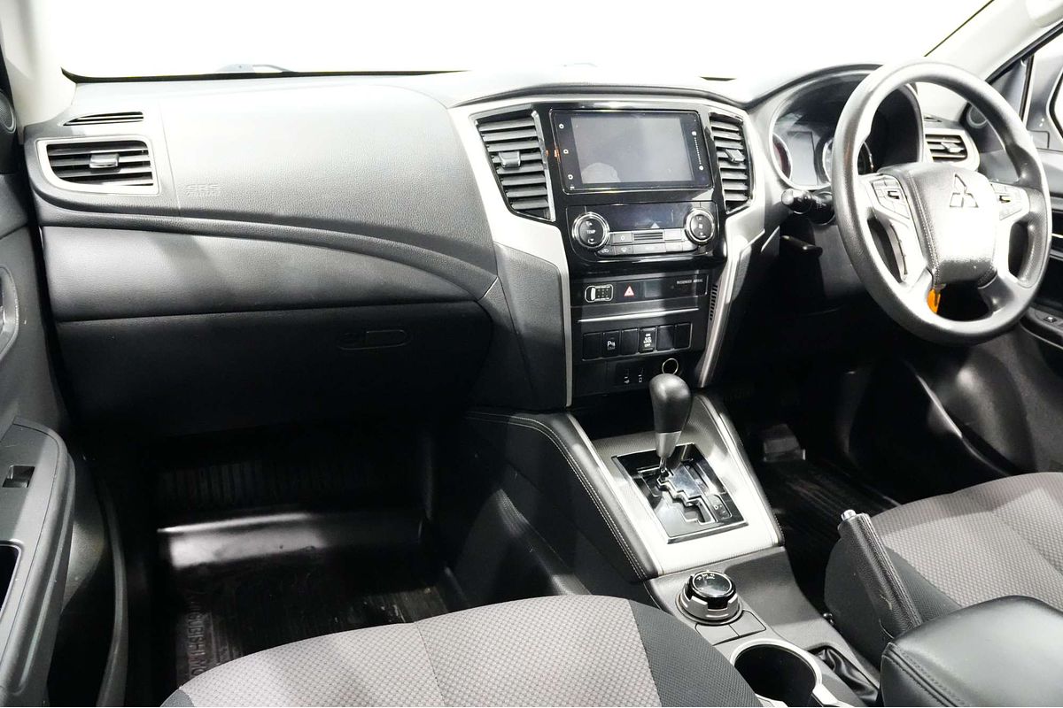 2022 Mitsubishi Triton GLX+ MR 4X4