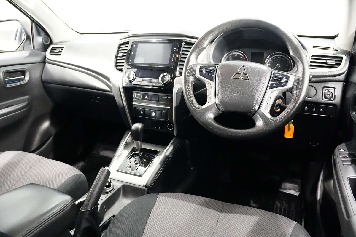 2022 Mitsubishi Triton GLX+ MR 4X4