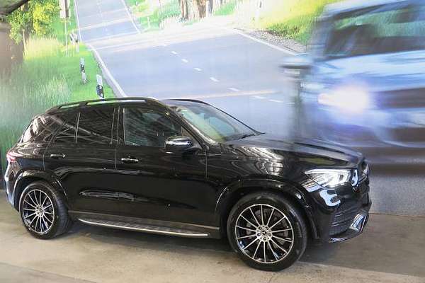 2025 Mercedes-Benz 300D V167