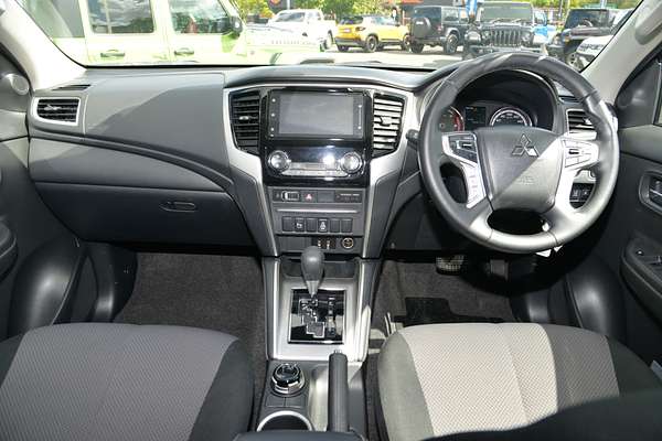 2022 Mitsubishi Triton GLX-R MR 4X4 thumb-16