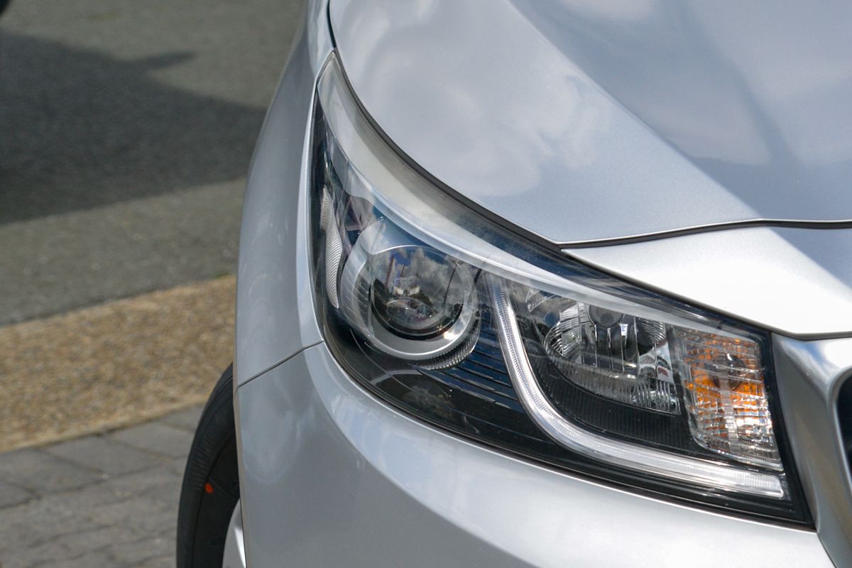 2017 Kia Carnival S YP