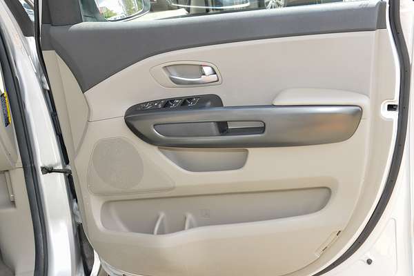 2017 Kia Carnival S YP thumb-15