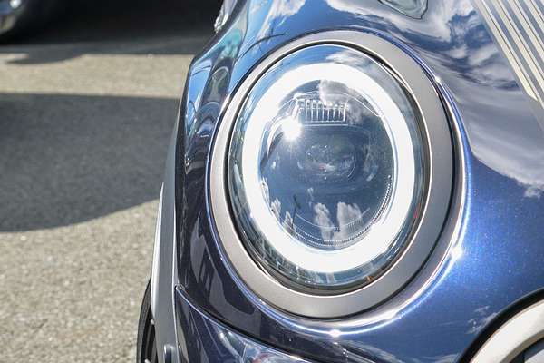 2023 MINI Hatch Cooper S MINI Yours F55 LCI-2 thumb-1