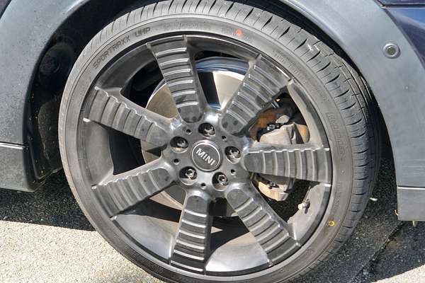 2023 MINI Hatch Cooper S MINI Yours F55 LCI-2 thumb-3