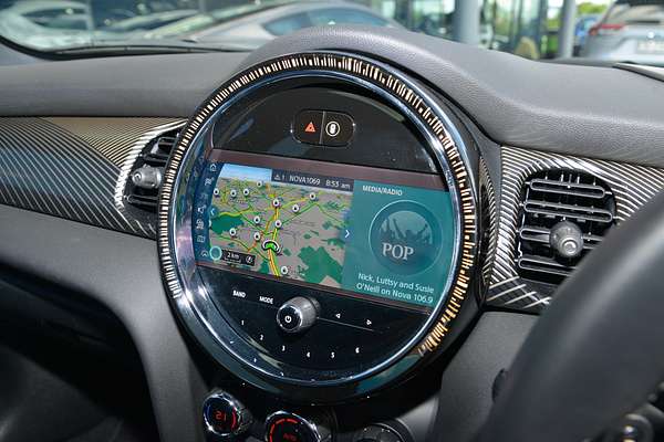 2023 MINI Hatch Cooper S MINI Yours F55 LCI-2 thumb-13