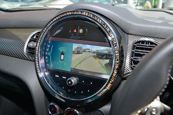 2023 MINI Hatch Cooper S MINI Yours F55 LCI-2 thumb-12