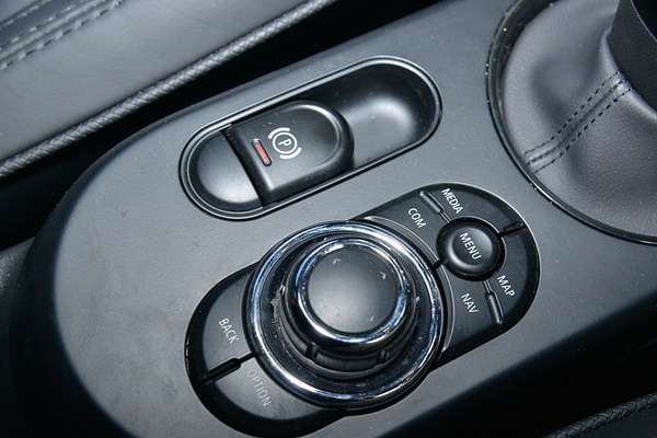 2023 MINI Hatch Cooper S MINI Yours F55 LCI-2 thumb-15