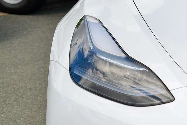 2023 Tesla Model Y Rear-Wheel Drive thumb-1