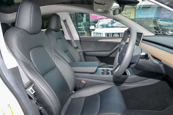 2023 Tesla Model Y Rear-Wheel Drive thumb-9