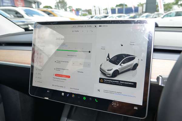 2023 Tesla Model Y Rear-Wheel Drive thumb-11