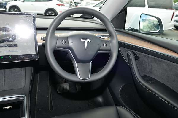 2023 Tesla Model Y Rear-Wheel Drive thumb-18