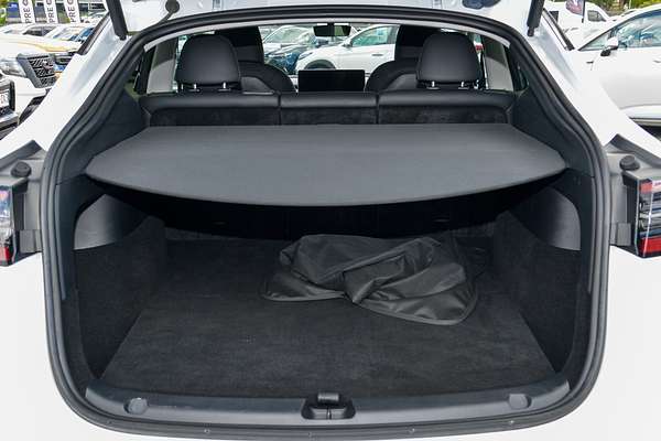 2023 Tesla Model Y Rear-Wheel Drive thumb-19