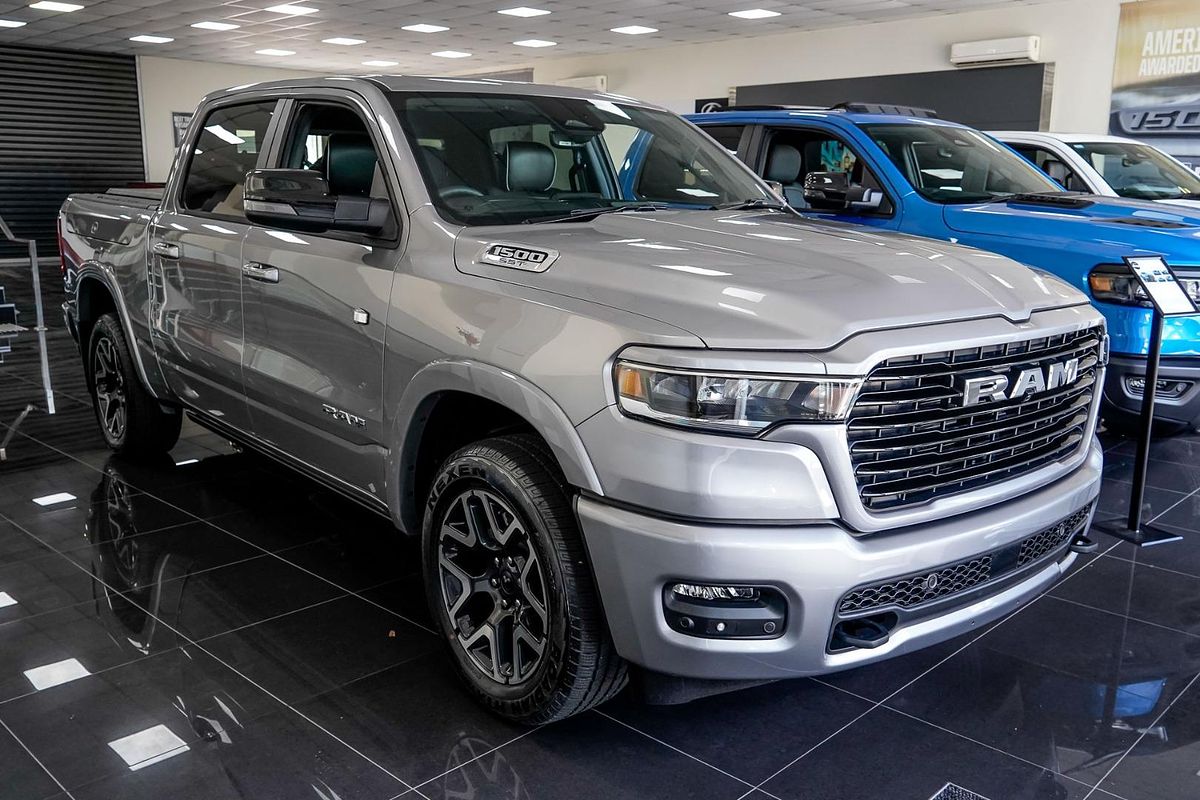 2025 RAM 1500 Laramie Sport Hurricane SO RamBox DT 4X4 SWB