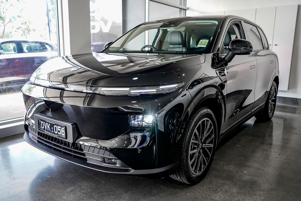 2025 Leapmotor B10 Design LR A12