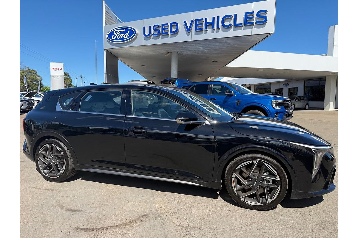 2025 Kia K4 GT-Line CL4m