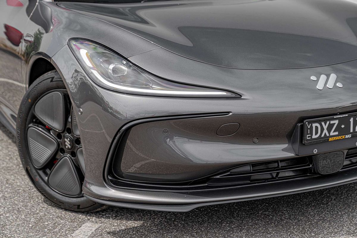 2025 MG IM5 Premium P12L