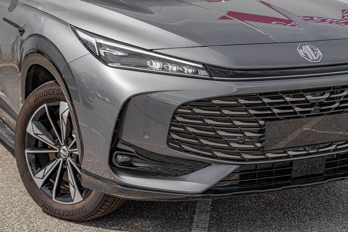 2025 MG HS Super Hybrid Essence AS33P