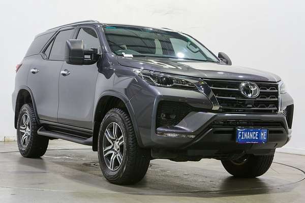 2022 Toyota Fortuner GXL GUN156R
