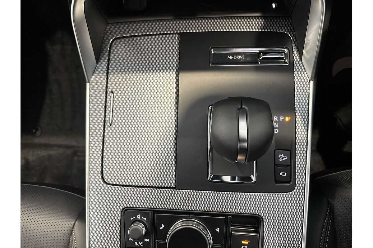 2025 Mazda CX-70 G50e Azami KJ