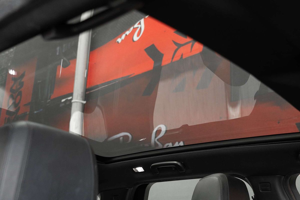 2020 Land Rover Discovery Sport P250 SE L550