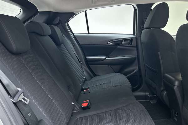 2023 Mitsubishi Eclipse Cross ES YB thumb-11