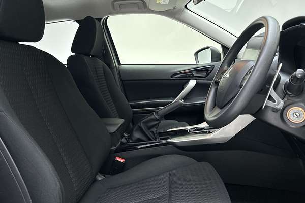 2023 Mitsubishi Eclipse Cross ES YB thumb-12