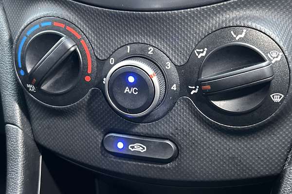 2016 Hyundai Accent Active RB4 thumb-15