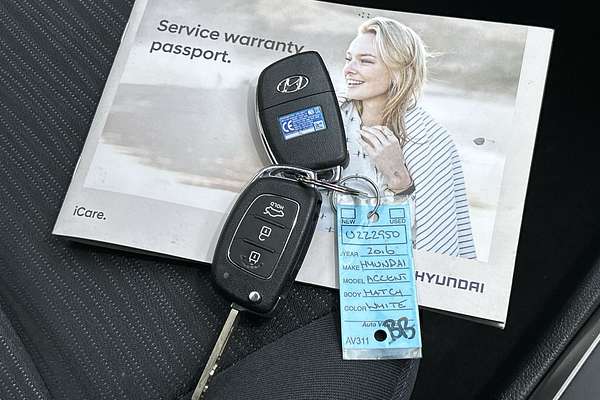 2016 Hyundai Accent Active RB4 thumb-22